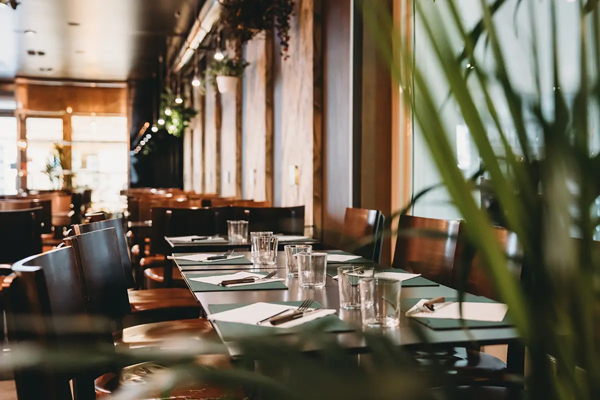 Ausstattung RETAILFLÄCHEN GASTRONOMIE